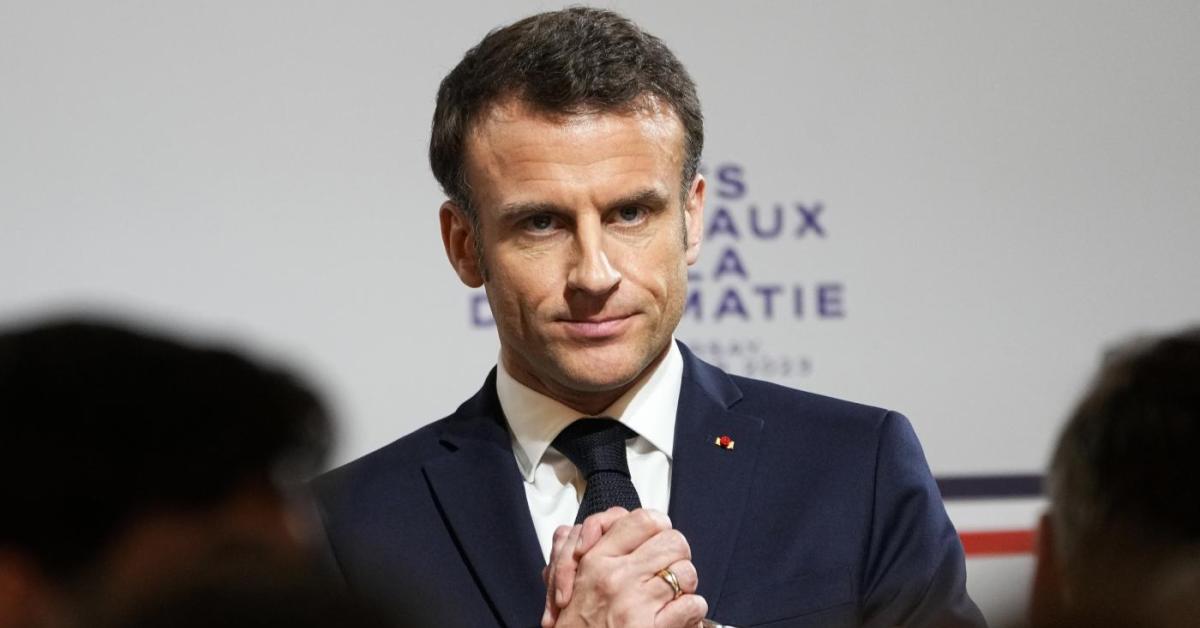 Macron: pronti a versare sangue per difendere la libertà; una frase demenziale che però annuncia la guerra ormai prossima?
