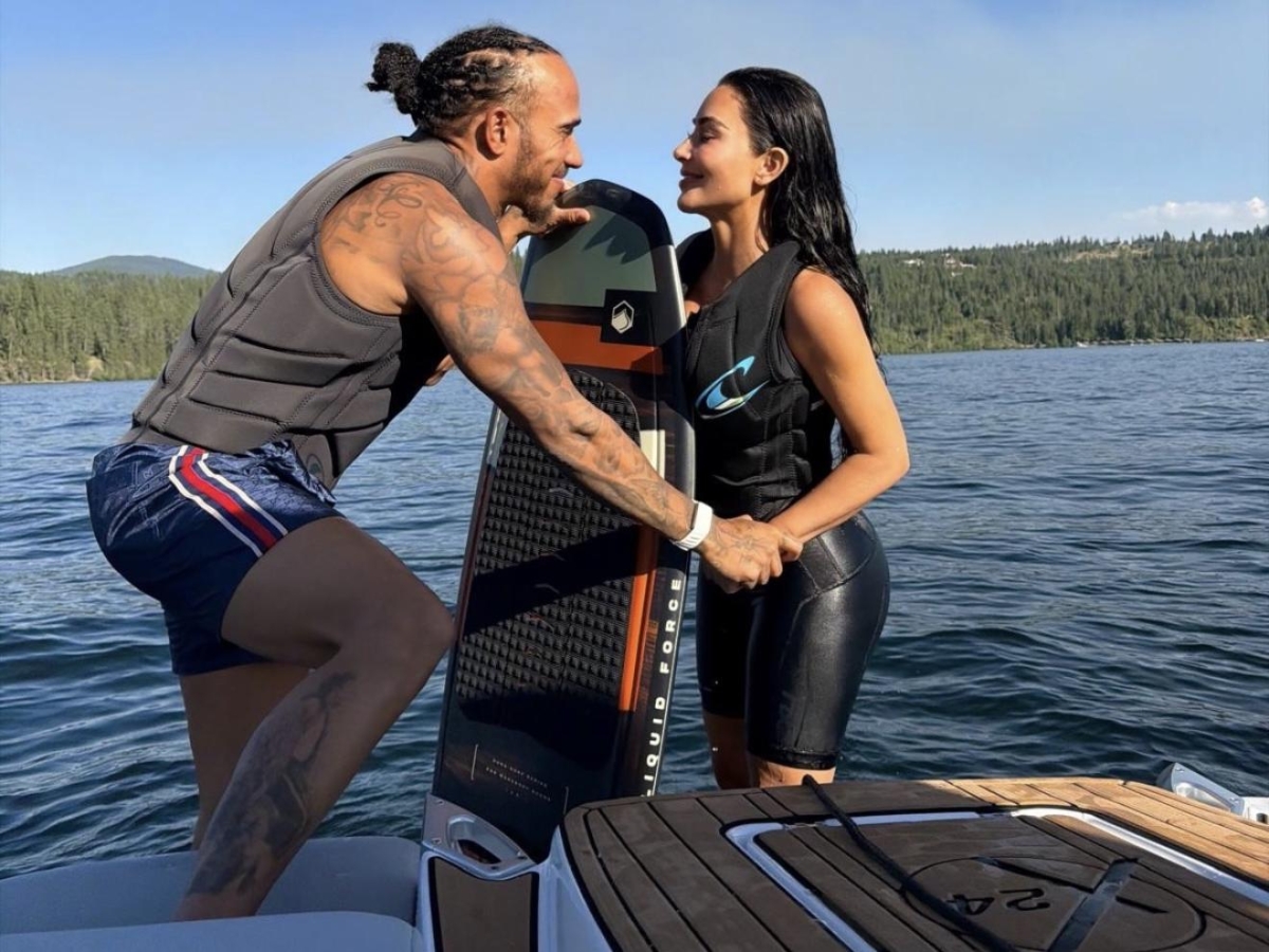 Lewis Hamilton e Kim Kardashian, l'estate dell'amore è ufficiale: il lago, il wakeboard e gli scatti che conquistano i social