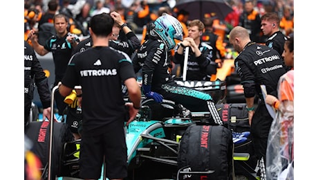Russell sceglie il passo indietro a Singapore: vecchia Mercedes per capire il pacchetto di Sepang