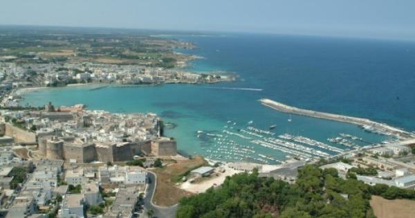 Tragedia nel mare di Otranto: papà salva i suoi gemelli dalle onde del mare e a riva muore per un malore