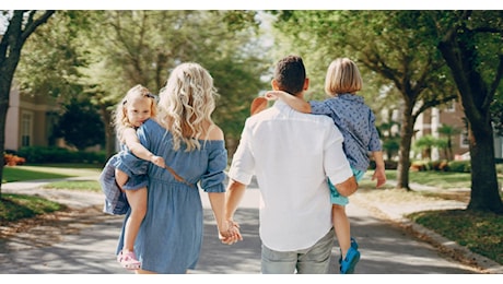 Spesa delle famiglie, quasi un terzo taglia il cibo. Il divario Nord-Sud si allarga
