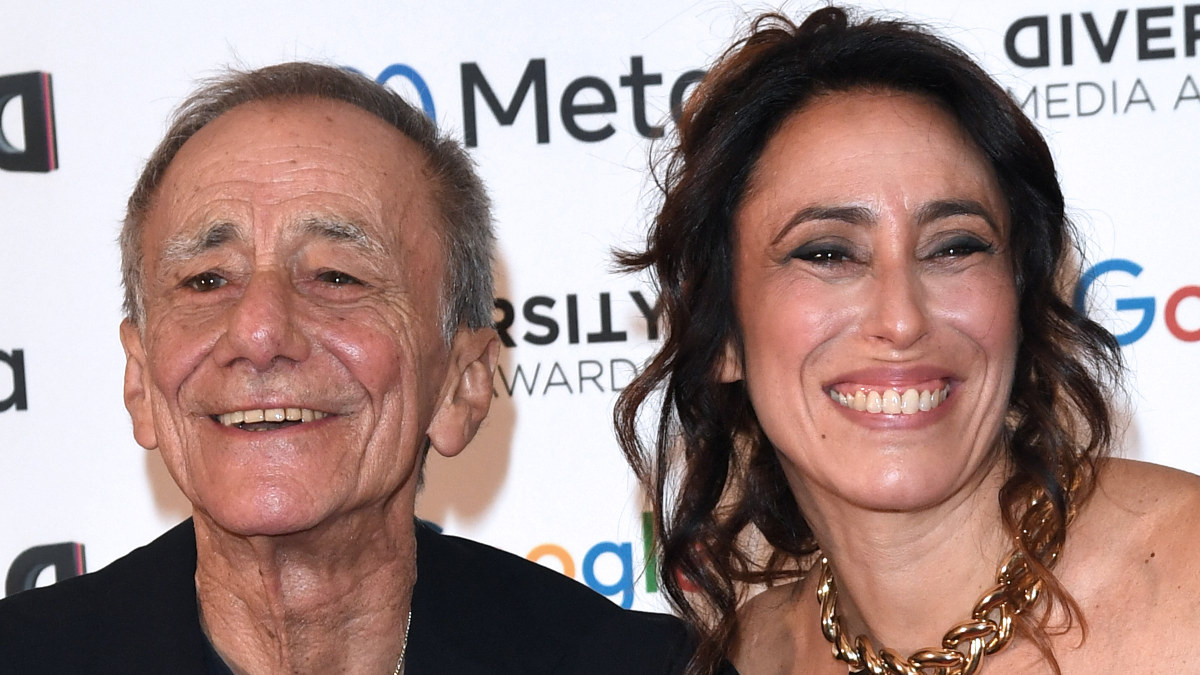 Roberto Vecchioni, la figlia Francesca si è sposata con la dedica speciale del papà. il periodo più difficile è alle spalle