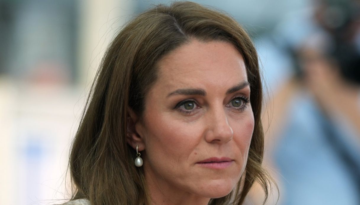 Kate Middleton “con il cuore spezzato”: William e Re Carlo impegnati ignorano Harry