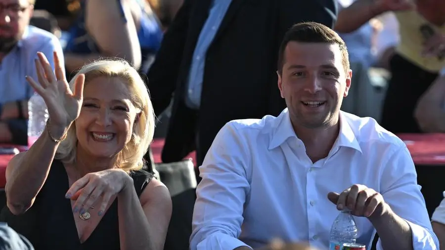 Un futuro nero per la Francia Come fermare la corsa di Le Pen