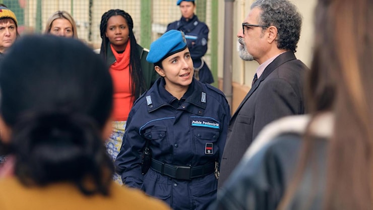 Meglio tardi che mai, la fiction Rai dietro le sbarre del carcere - La Stampa