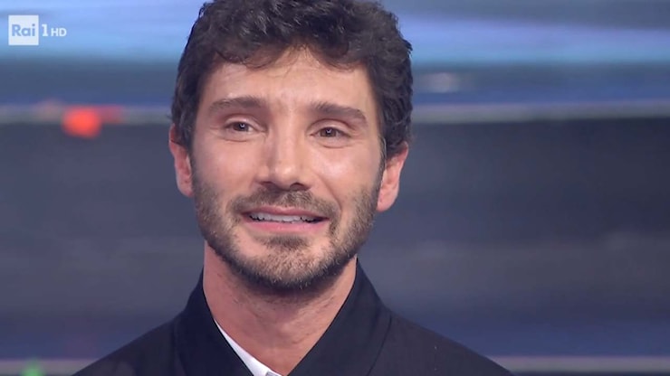 Rivoluzione Sanremo 2027: Stefano De Martino elimina le Nuove Proposte. Ecco come cambia il Festival - BadTaste