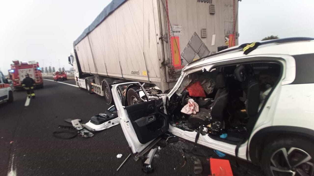 Tragico schianto in A1: muore sedicenne di Marcaria, feriti gravi genitori e fratellino
