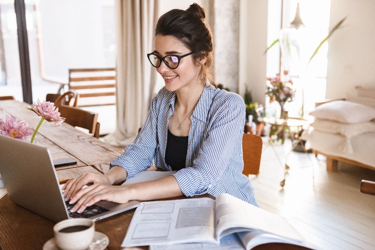 Smart working, l’Italia scivola in fondo alla classifica europea: il lavoro da casa resta un’eccezione